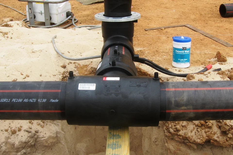 PE电熔三通